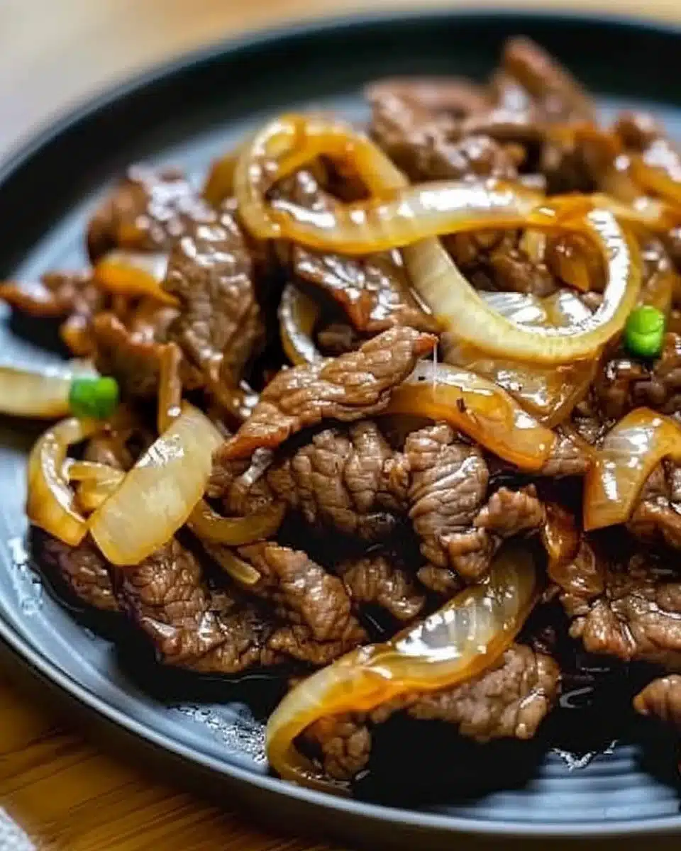 Boeuf sauté aux oignons